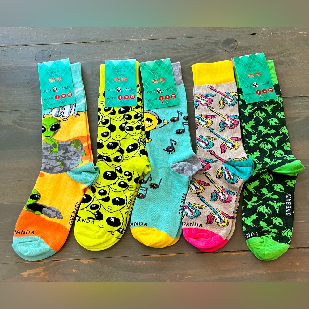 NWT Bundle 5 Pairs Alien, Music Dragons Men’s Fun Dress Socks